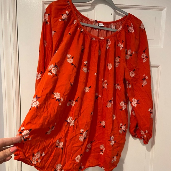 Old Navy XL Red Floral Peasant Boho Blouse with Ruffled Cuffs and 3/4 Sleeves - Picture 2 of 9
